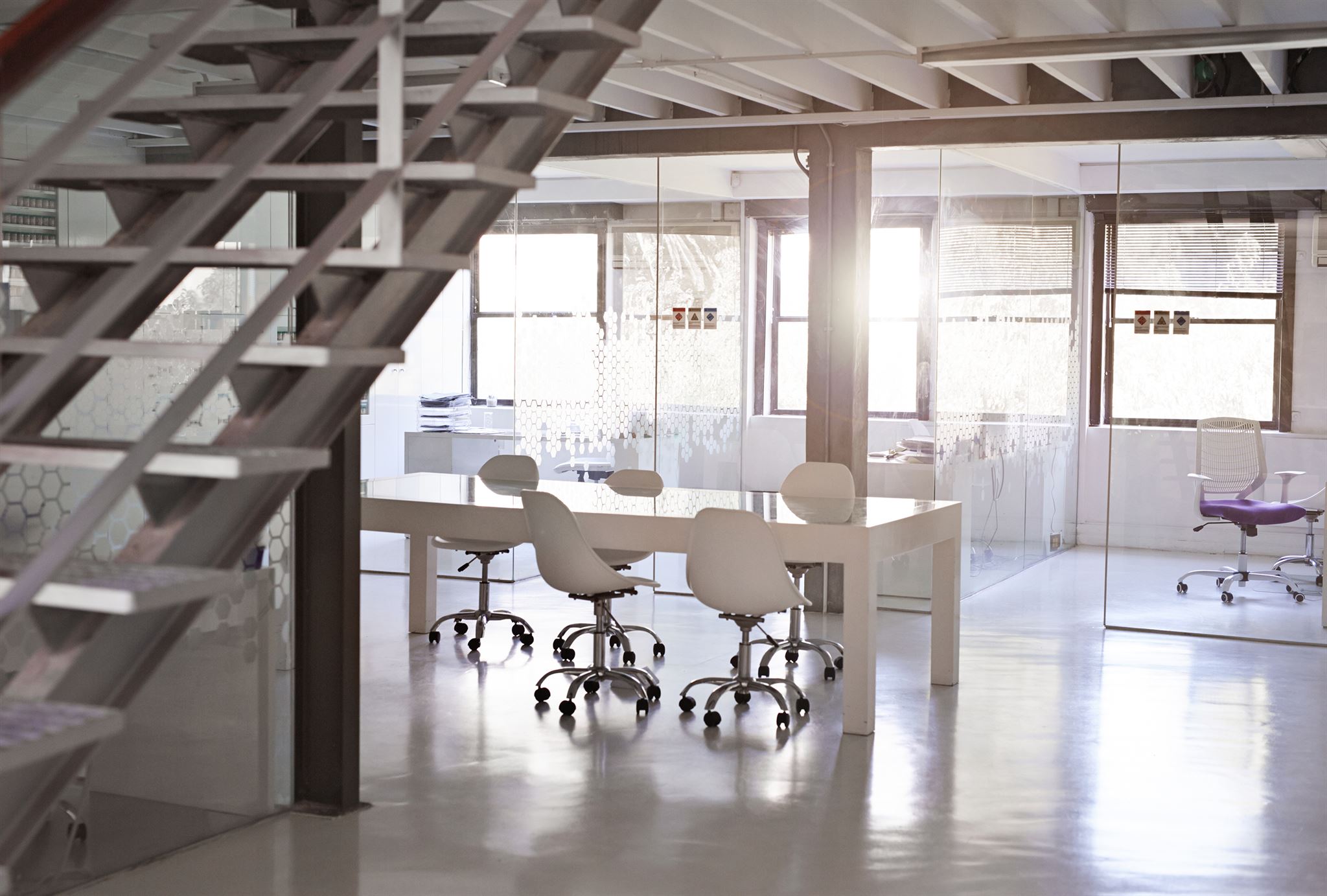 Empty-office-desk